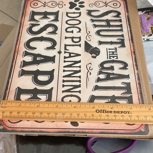 Humorous Dog Escape Warning Sign - Picture 3 of 3